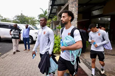 محاضرة فنية وموعد التحرك إلى الملعب.. الأهلي يكشف تحضيراته قبل مواجهة إيجل نوار